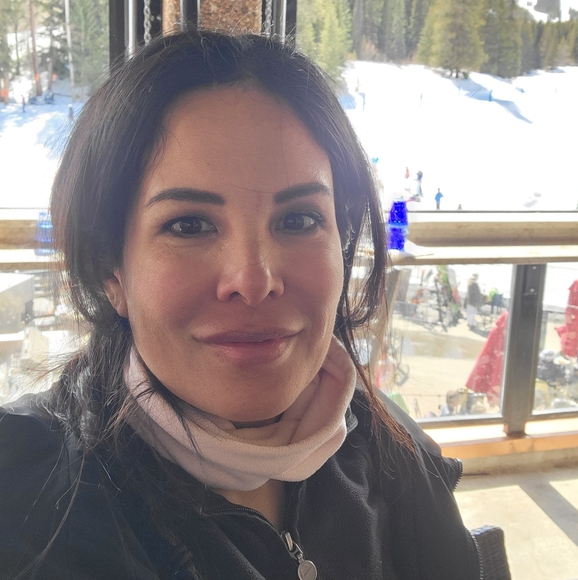 Meet your Posher, Megan - Picture 2 of 3